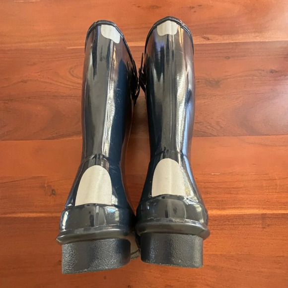 Hunter Original Tall High Gloss Rain Boots in Navy - Picture 6 of 9